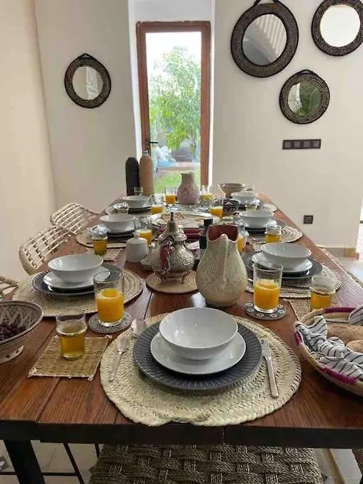 Villa Ily Marrakech Avec Piscine Et Vue Sur L'Altas : Coup De Coeur! Marrakesz
